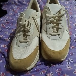 Almost new shoes ,just missing insoles